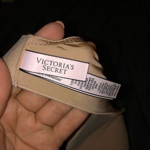 Victoria's Secret Intimates & Sleepwear - Victoria’s Secret full coverage lightly lined bra Victoria's Secret Intimates & Sleepwear - Victoria’s Secret full coverage lightly lined bra